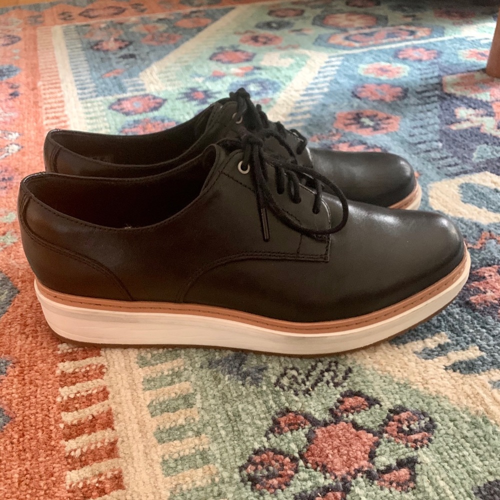 Clarks Platform Oxford size 8